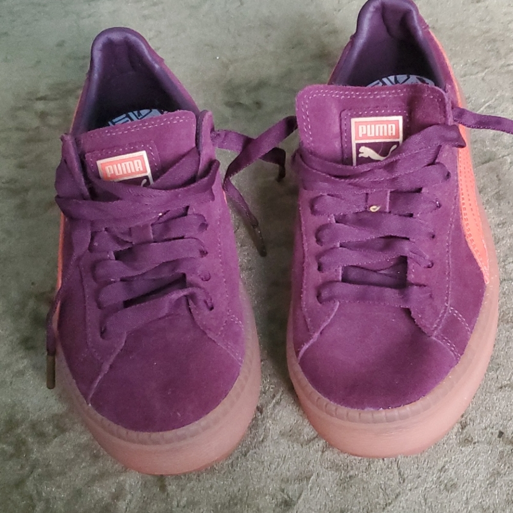 Maroon suede platform Pumas